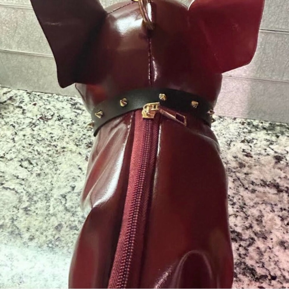 Novelty French Bulldog Crossbody Bag – Burgundy | Chic & Playful Design - Picture 7 of 9